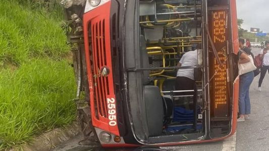 Acidente foi na linha 5882 que liga Lagoa Santa ao Terminal Vilarinho, no sentido Belo Horizonte