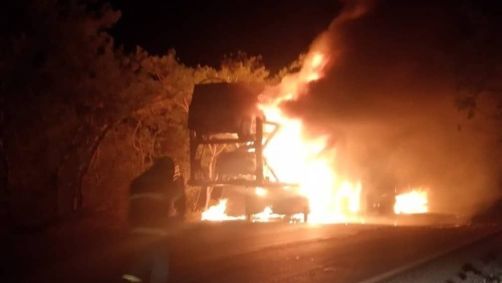 Acidente foi na MGC-122, altura do Km 175, em Barreiro da Raiz na noite de sábado (25)