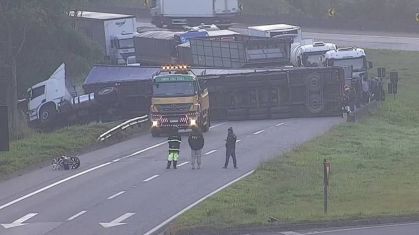 Acidente foi registrado na manhã desta terça-feira (23), em Três Corações, no sentido São Paulo