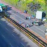 Vídeo: BR-381 é interditada após acidente com carro, ônibus e caminhão em Igarapé