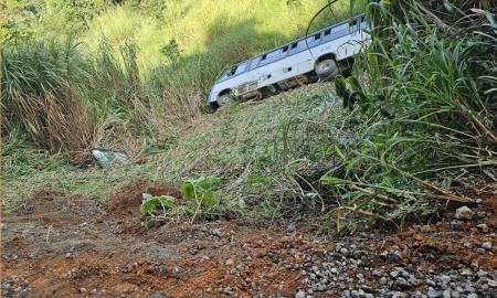 Acidente com micro-ônibus no Bairro Niterói em Juiz de Fora