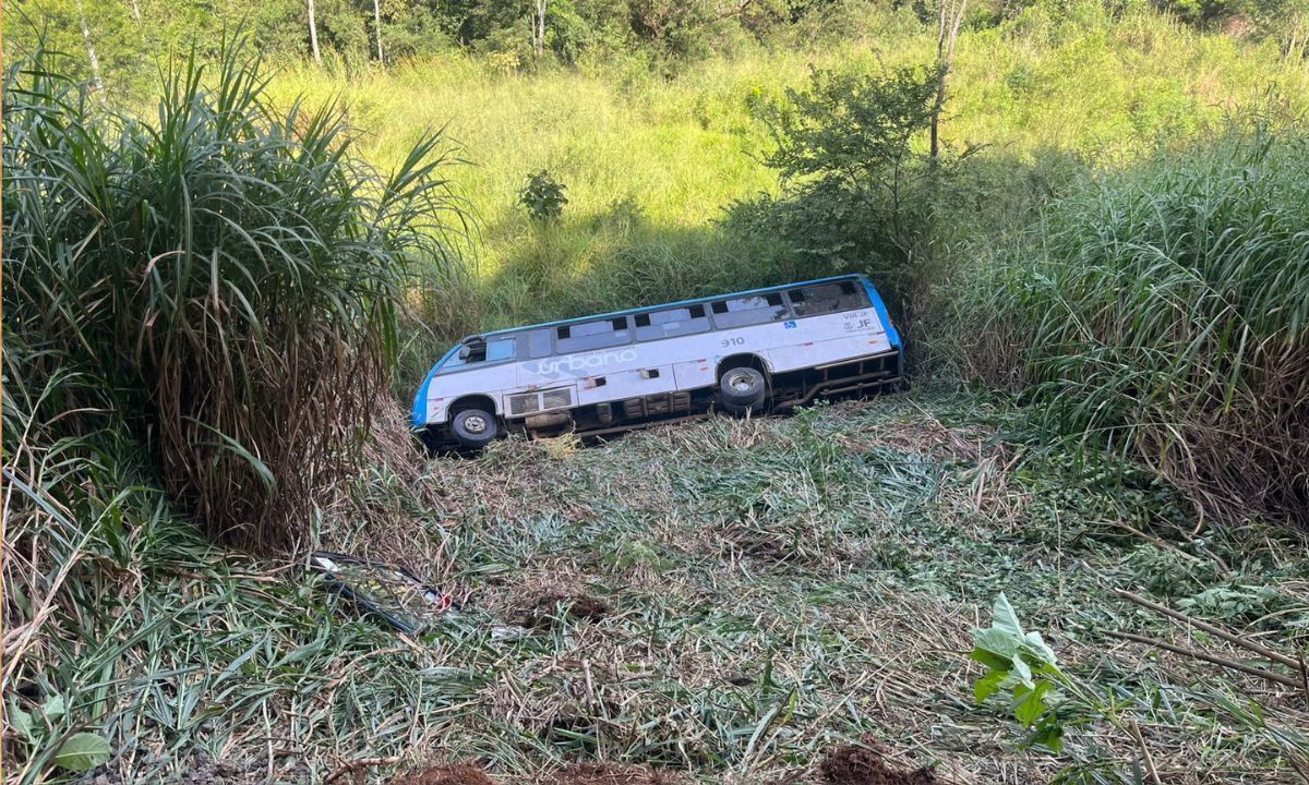 Morre segundo passageiro ferido em acidente com micro-ônibus em Juiz de Fora