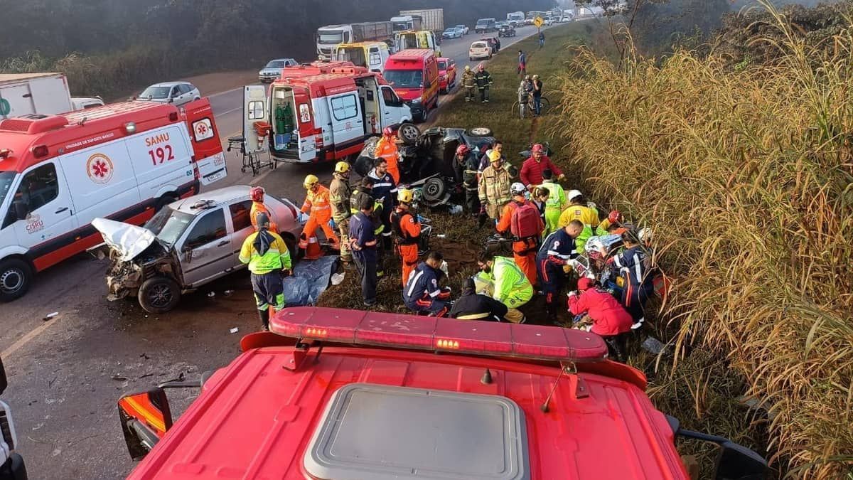 BR-040 é liberada em Congonhas após acidente que deixou um morto e uma criança gravemente ferida