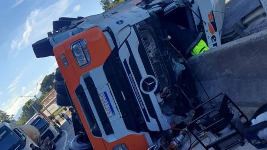 Acidente na Rodovia Fernão Dias, altura do km 925: ainda sem previsão de liberação do trecho