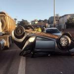 Motorista bêbado capota carro no Anel Rodoviário de Belo Horizonte