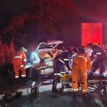 Batida entre carro e carreta deixa quatro feridos na BR-381 no Vale do Aço, em Minas