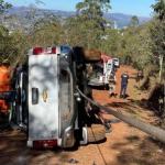 Carro capota no parque das Mangabeiras, em BH, e homem fica ferido