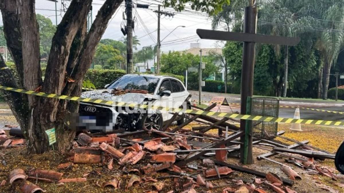 Jemerson, do Atlético, sofre acidente de carro na madrugada desta quinta (28)