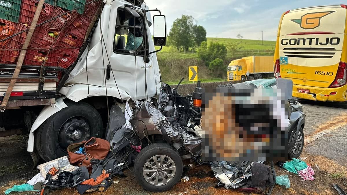 Acidente grave envolvendo carros, ônibus e caminhão deixa morto e feridos na BR-381, no Sul de Minas 