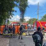 Van escolar tomba e deixa dezenas de feridos em Santa Luzia