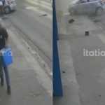 Vídeo mostra batida e ocupantes de carro deixando local de acidente em BH com 'cooler' e garrafas
