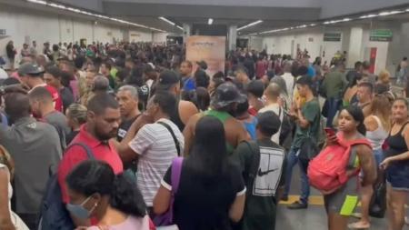 Acidente provocou corre-corre na estação