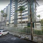 Mulher cai de 4° andar em poço de elevador e morre em 1° dia de trabalho
