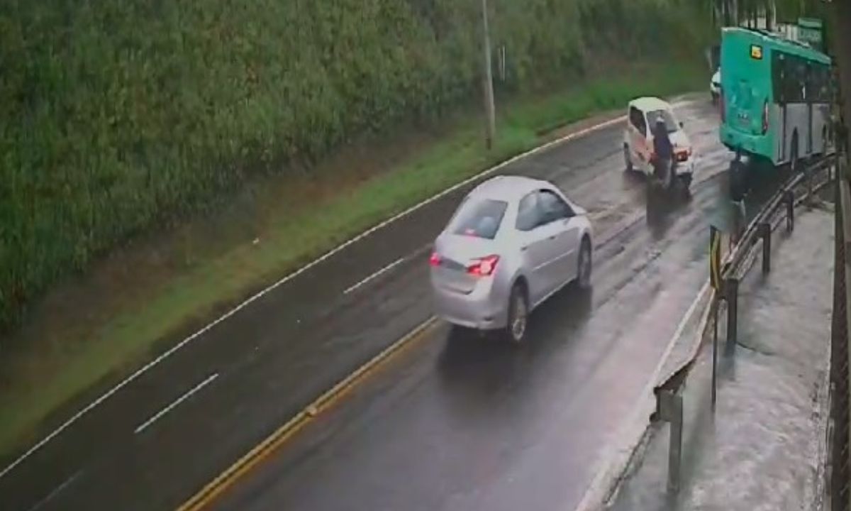 'Nasceu de novo', diz mãe de motociclista ferido em acidente em Juiz de Fora