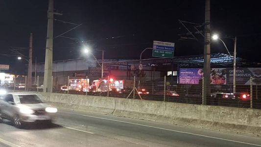Acidente travou o trânsito na chegada ao Shopping Estação