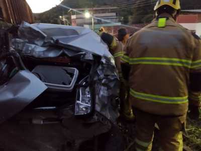O feriado prolongado de Finados terminou com 29 mortos nas rodovias estaduais e federais de Minas, conforme balanço divulgado nesta terça-feira pelas polícias Militar Rodoviária e Rodoviária Federal.