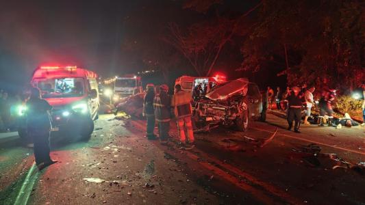 O feriado prolongado de Finados terminou com 29 mortos nas rodovias estaduais e federais de Minas, conforme balanço divulgado nesta terça-feira pelas polícias Militar Rodoviária e Rodoviária Federal.