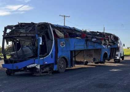 O feriado prolongado de Finados terminou com 29 mortos nas rodovias estaduais e federais de Minas, conforme balanço divulgado nesta terça-feira pelas polícias Militar Rodoviária e Rodoviária Federal.