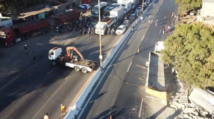 Anel Rodoviário, em BH, continua fechado e sem previsão de liberação