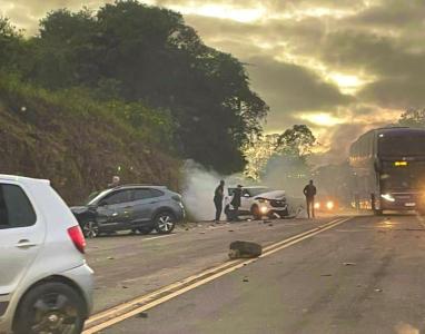 Acidente na BR-381 deixa seis feridos