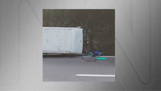 Van tomba com 19 pessoas na rodovia Anchieta, em Cubatão | CNN Brasil
