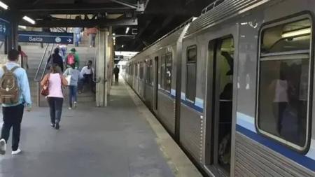 O valor da passagem é R$4,50