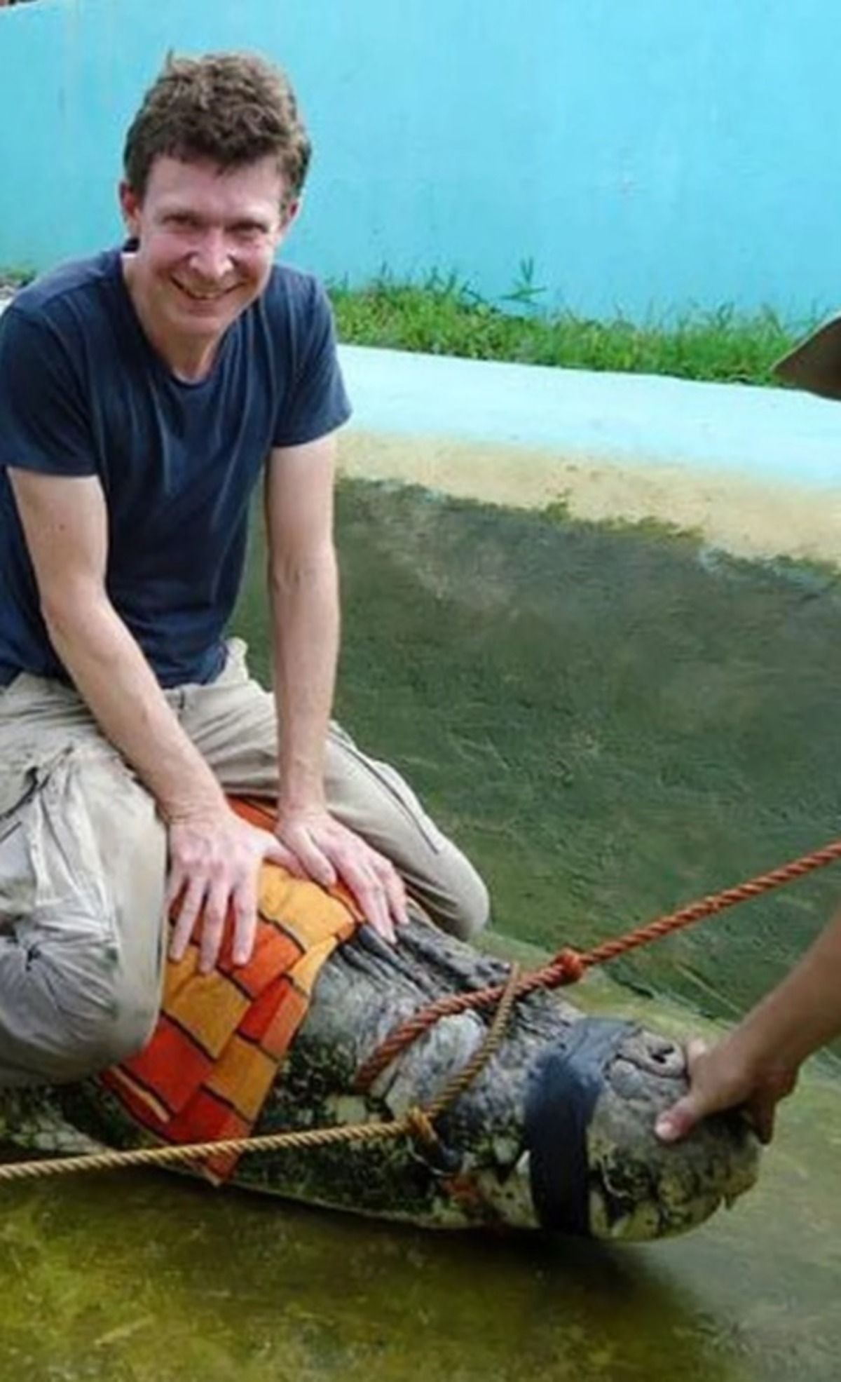 Biólogo é condenado a 10 anos de prisão por estuprar e torturar mais de 42 cachorros