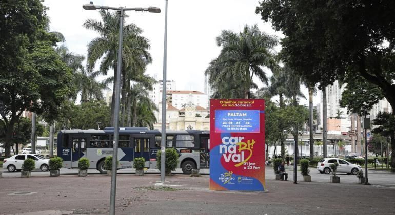 BH inicia contagem regressiva para o Carnaval 2026 com relógio eletrônico