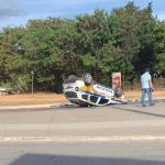 Viatura da PM tomba em cidade da Grande BH