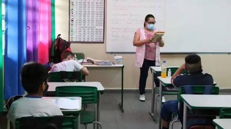 Nos últimos dias, professores da rede pública de educação começaram a detectar erros de conteúdo