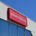 Johnson e Johnson terá de pagar U$ 19 milhões a homem que usou seu talco quando criança
