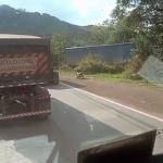 Acidente com carreta interdita pista da BR-040, na Grande BH