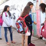 Escolas de Goiânia terão detectores de metal para revistar mochilas