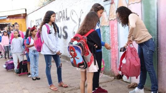 A gestão do prefeito Rogério Cruz adotou a ação para 'garantir segurança da comunidade escolar'