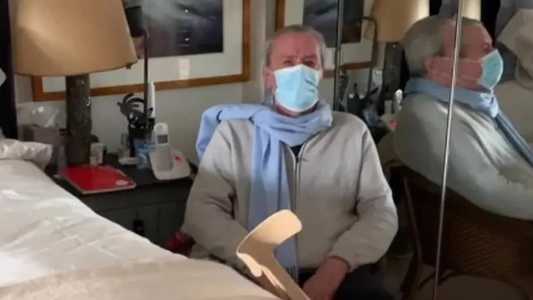Filhos alegam que a mulher isola o pai de outras pessoas