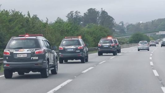 O patrulhamento foi reforçado para identificar os suspeitos do crime