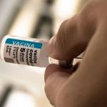 Vacina contra covid-19 deve ser incluída em calendário de rotina, diz PNI