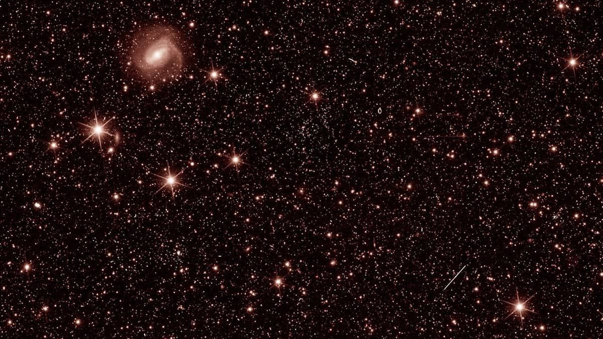 Telescópio espacial revela primeiras imagens de teste