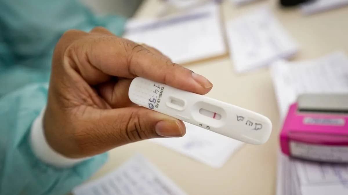 Anvisa aprova realização de exames de análise clínica em farmácias; confira lista