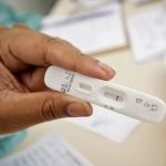 Anvisa aprova realização de exames de análise clínica em farmácias; confira lista