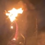 Vídeo: dragão de 10 metros pega fogo em apresentação na Disney