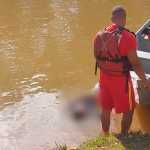Bombeiros resgatam corpo de homem que se afogou na represa de Baguari, em Minas