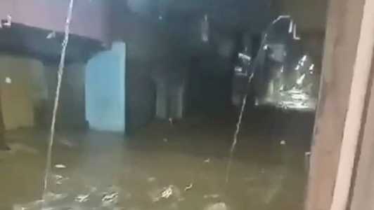 Ruas ficaram alagadas com o temporal