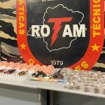 Polícia apreende quase dois mil pinos de cocaína e 300 buchas de maconha durante operação em BH