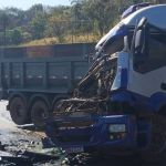 Acidente com carreta interdita a BR-381; congestionamento chega a 10 km