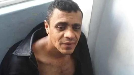 Adélio Bispo deu um golpe de facada na barriga do então candidato Jair Bolsonaro em Juiz de Fora