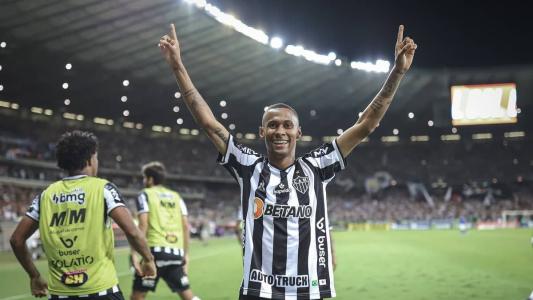 Ademir já fez 61 partidas com a camisa do Atlético e marcou 8 gols neste período