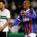 Na estreia de Ceni, Bahia goleia o Coritiba e se afasta da zona de queda