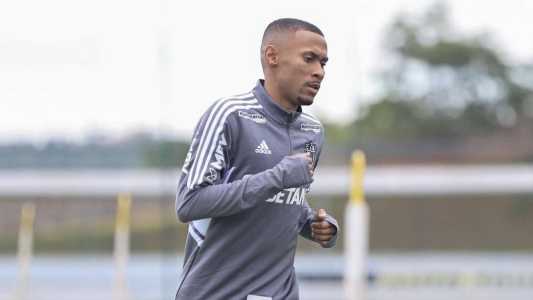 Ademir tem ficado como opção no banco de reservas nos últimos jogos