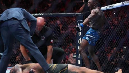 Adesanya vibra após nocautear o brasileiro Alex Poatan
